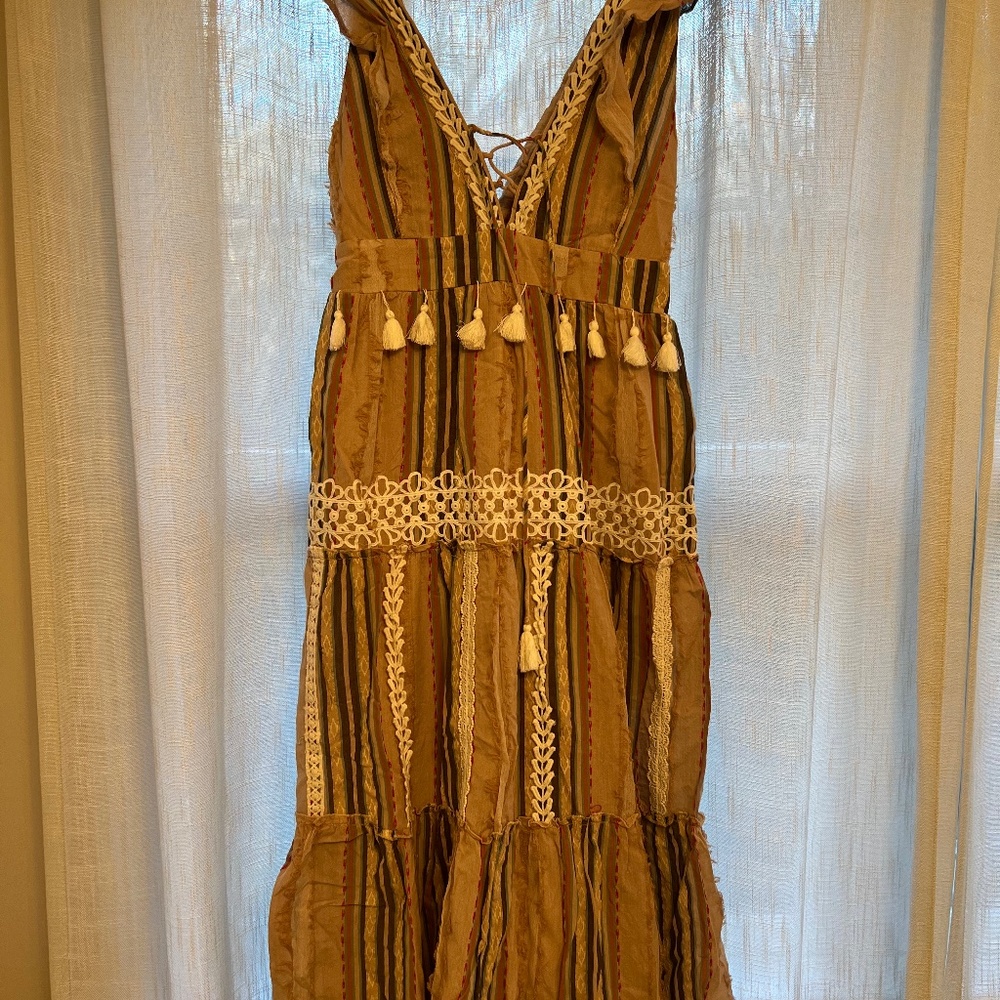 Hemant and Nandita dress